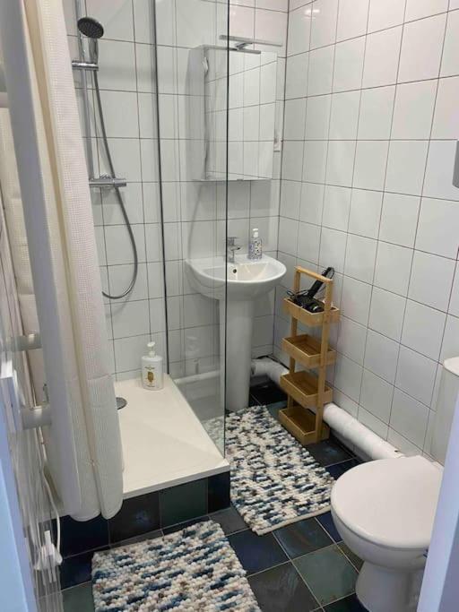Appartement Comme A La Maison-Porte De Paris à Pantin Extérieur photo