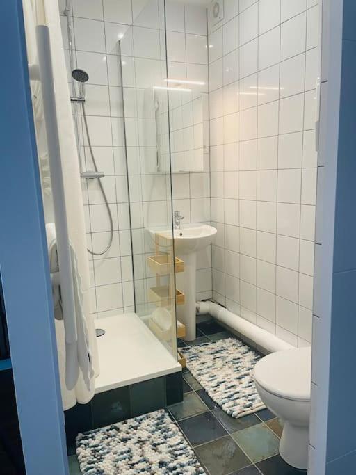 Appartement Comme A La Maison-Porte De Paris à Pantin Extérieur photo